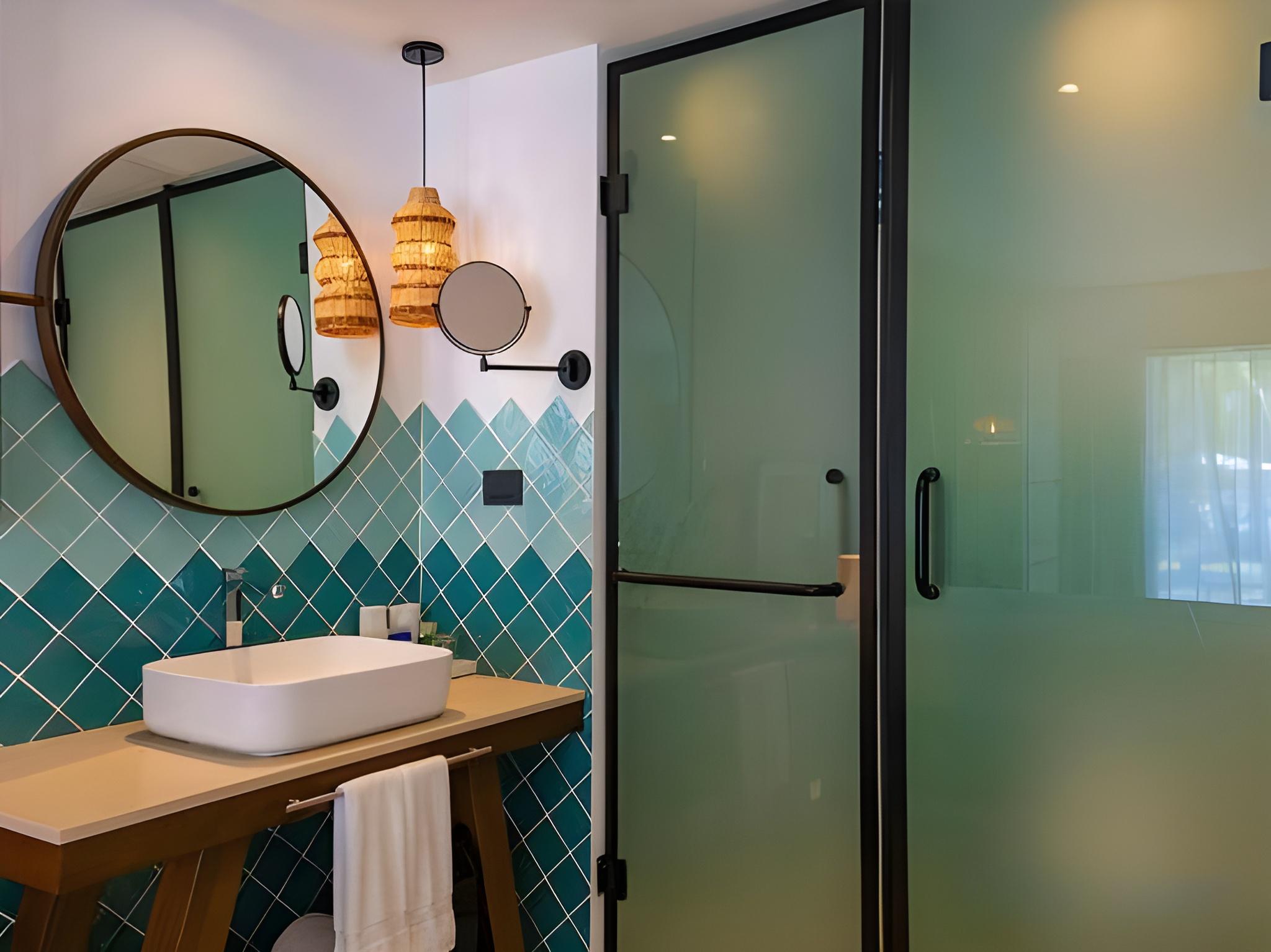 Tropical, Deluxe, Triple, 2 Beds