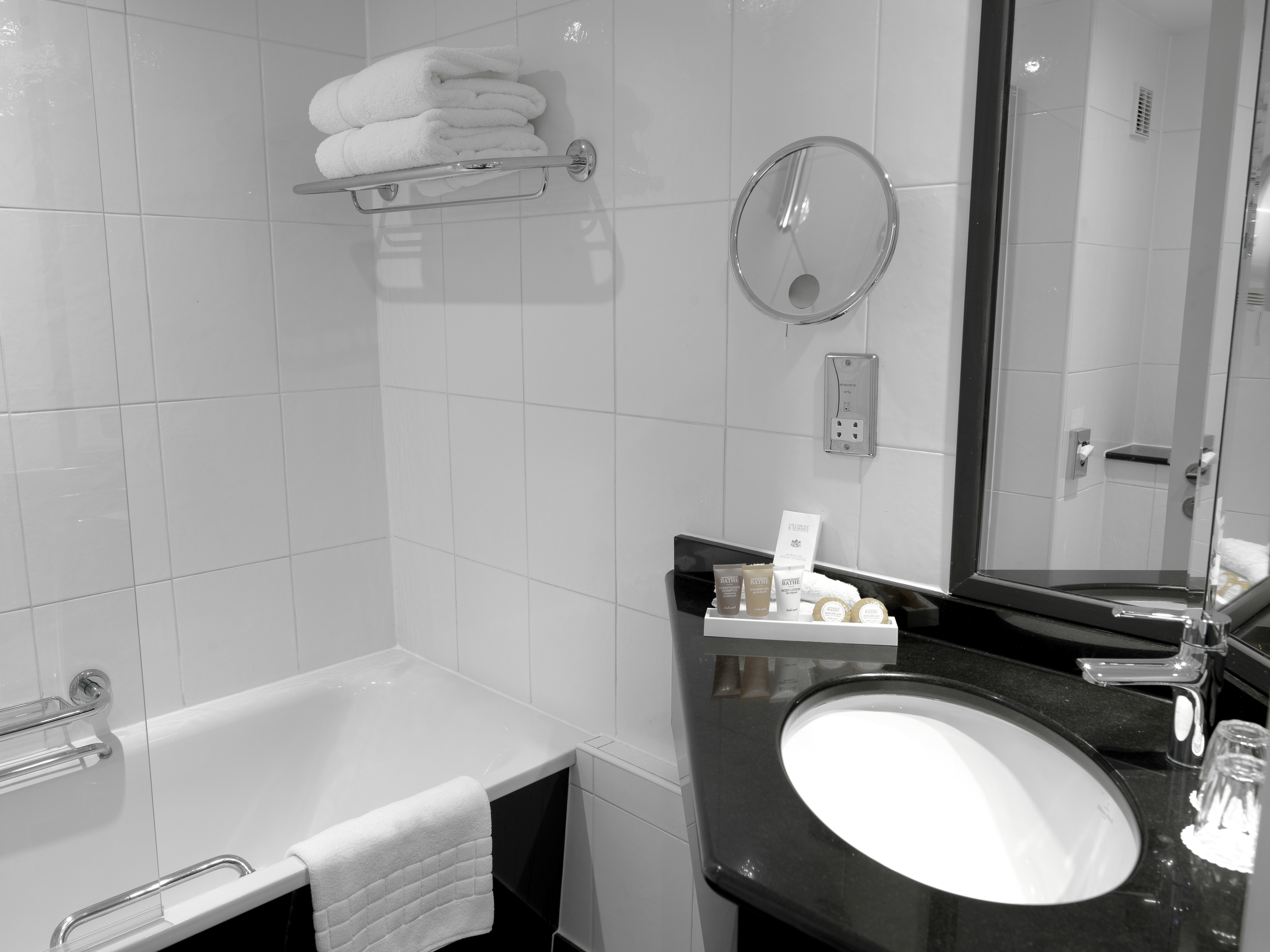 Crowne Plaza Solihull 64/65