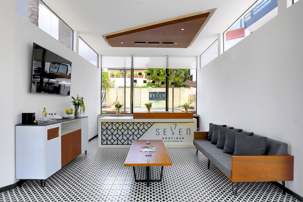 Seven Boutique Apartments 32/55