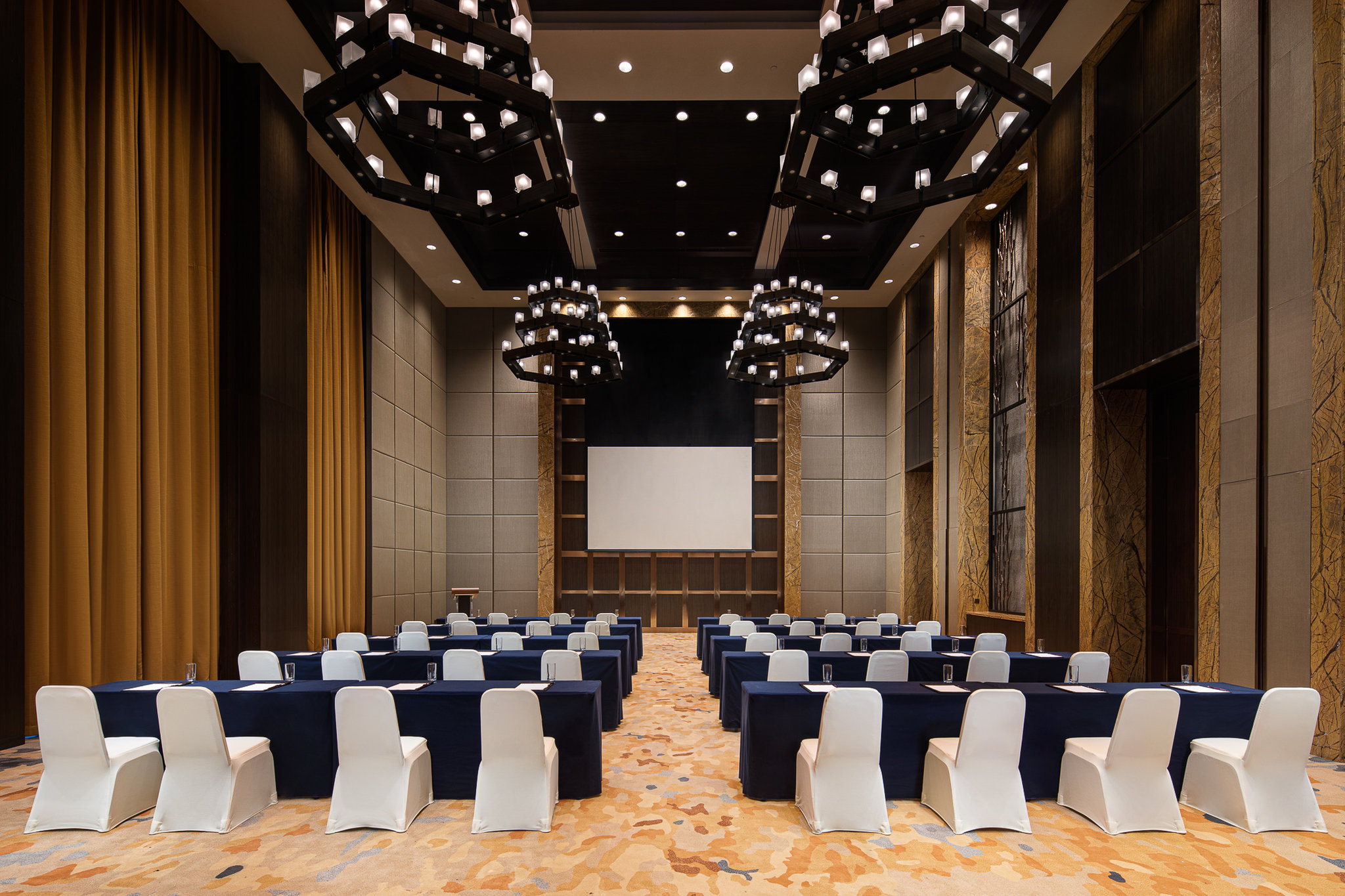 CROWNE PLAZA RESORT CHANGBAISHAN HOT SPRING 32/50