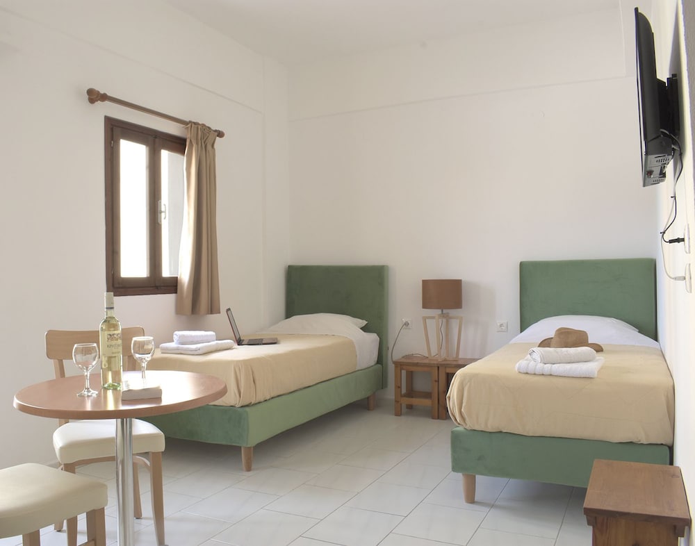 Arhodiko Hotel 18/72