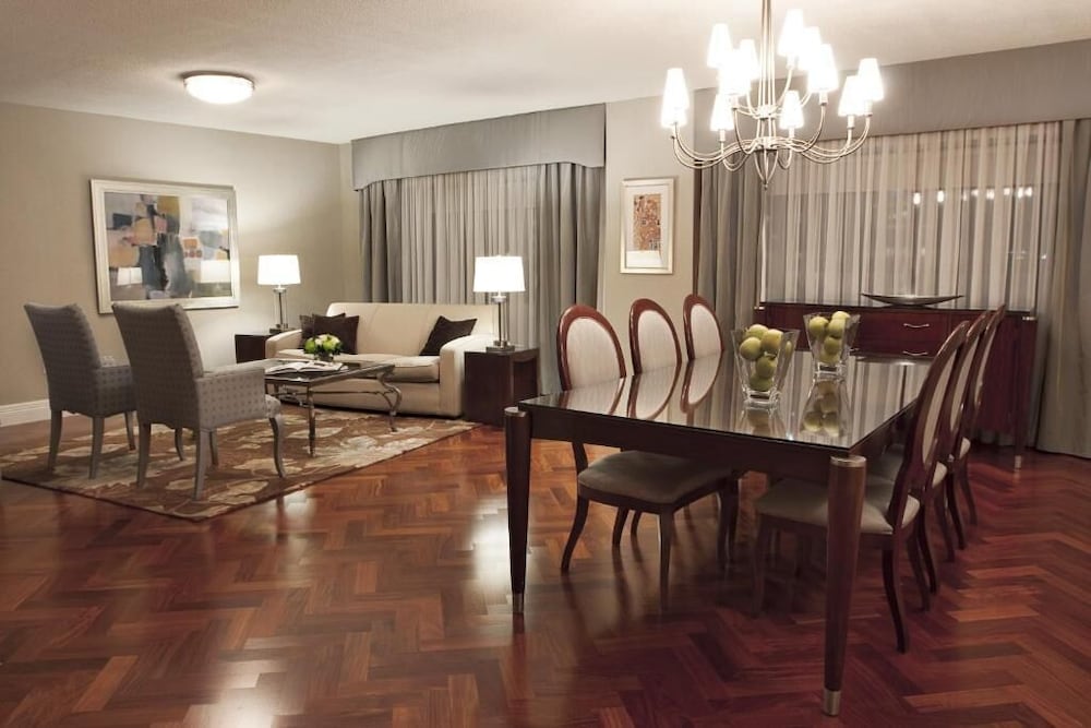 Prince George Hotel 26/51