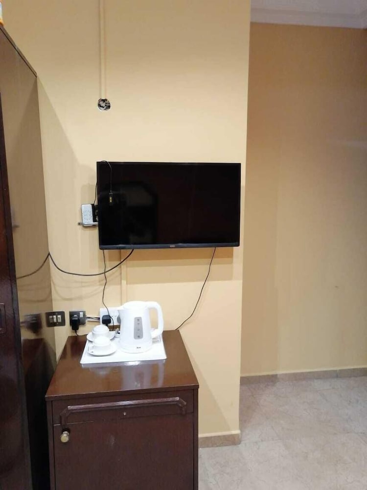 OYO 137 Marina Hotel 53/58