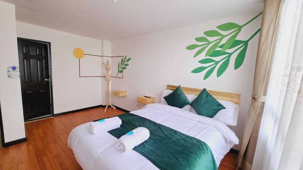 DELUXE, DOUBLE BED