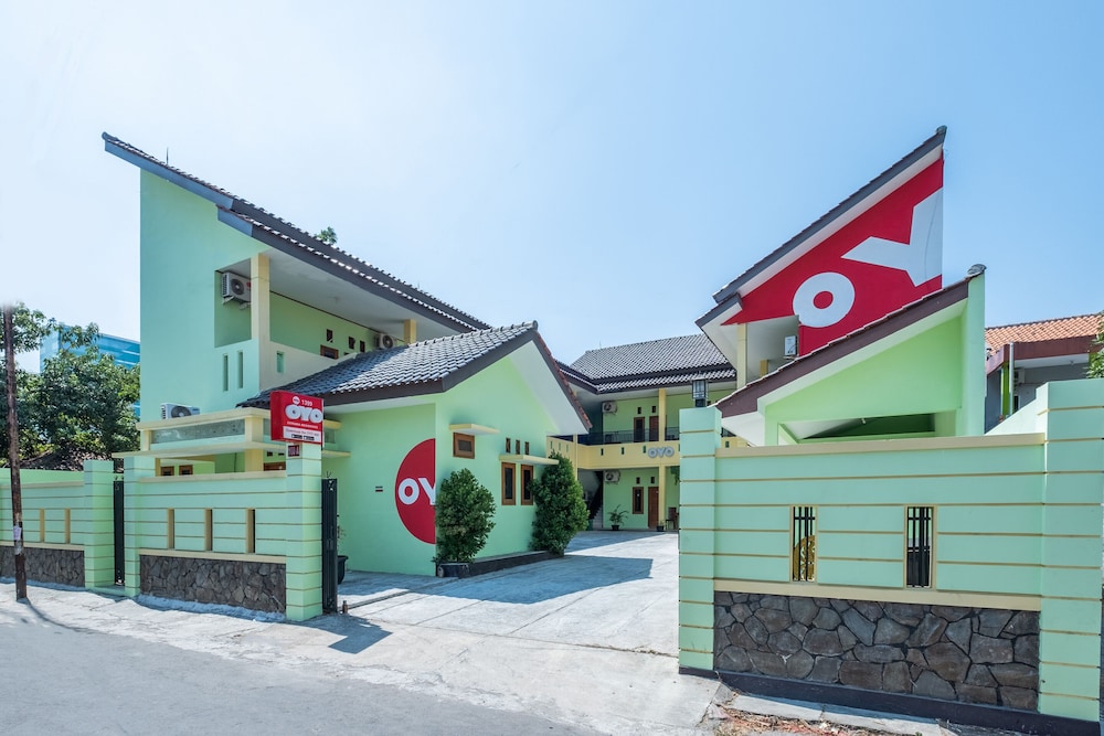 OYO 1399 Cemara Residence Syariah 8/39
