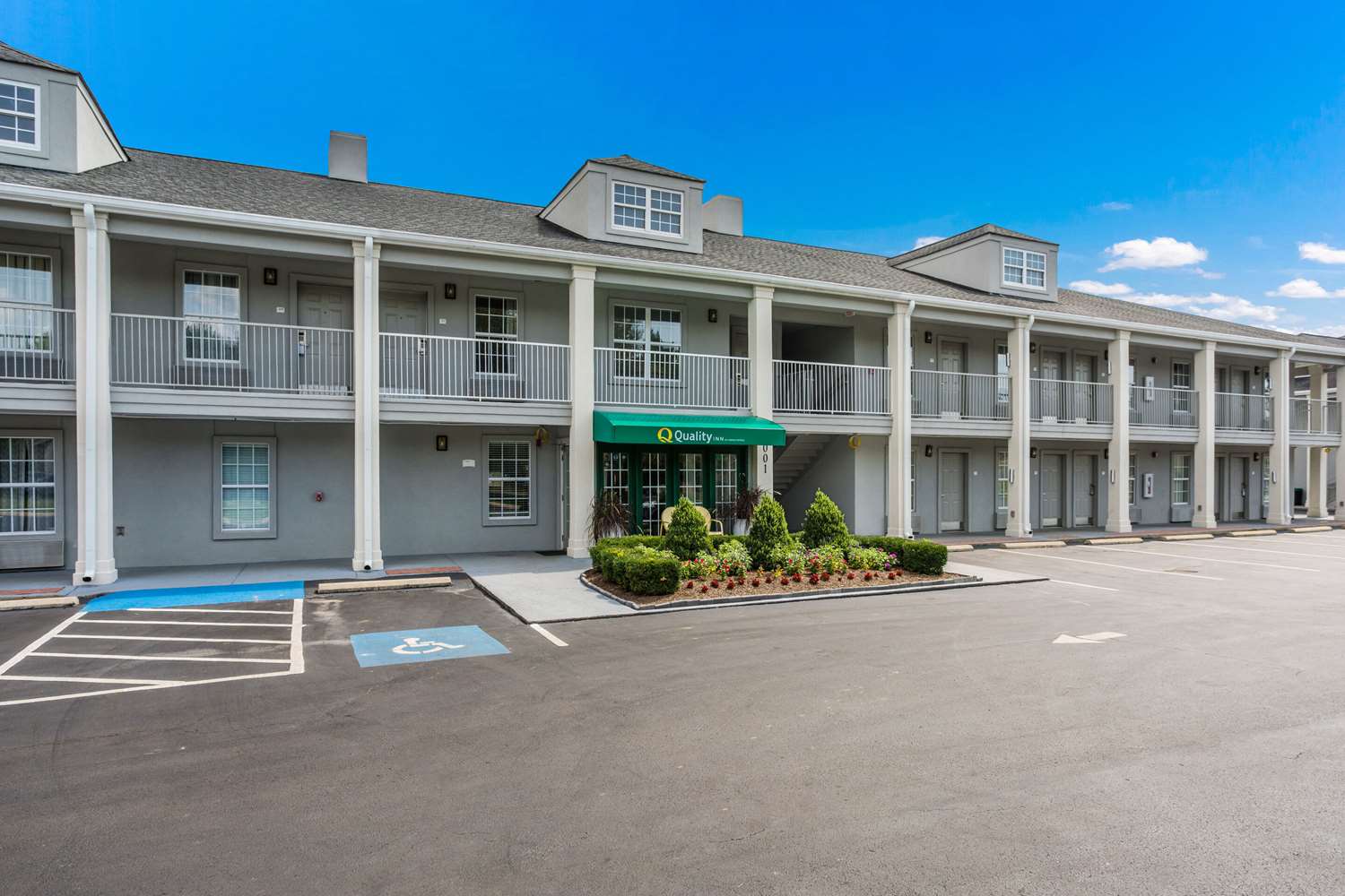 Quality Inn Gallatin-Nashville Metro 31/33