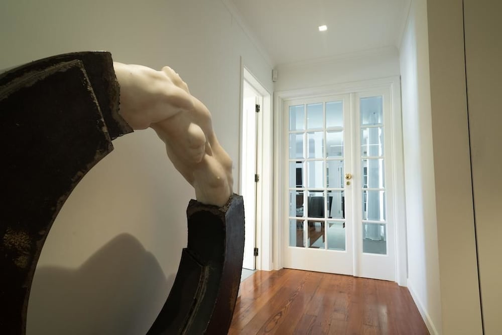 Arts In Penthouse Apartments Til Sol 8/30