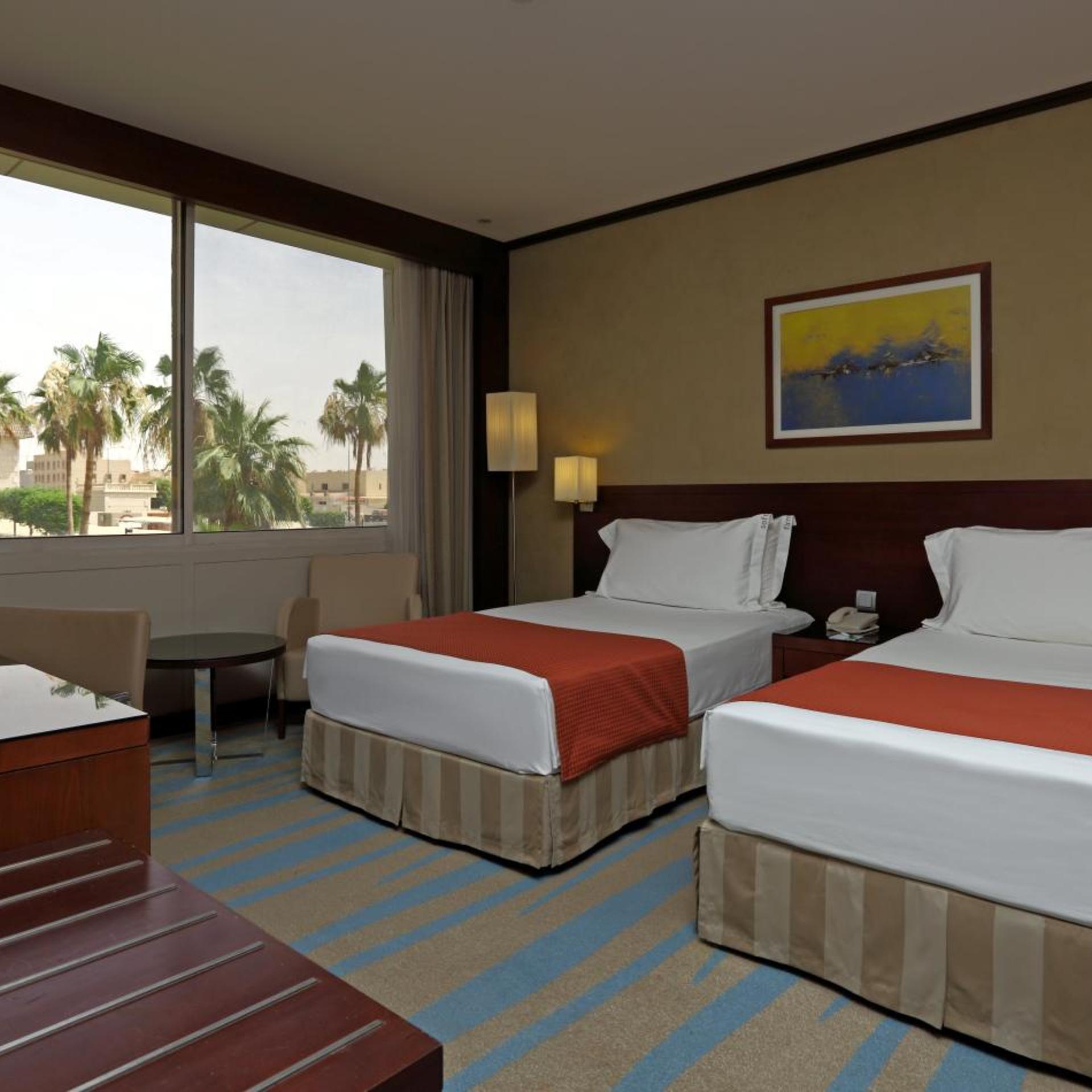 STANDARD, TWIN BEDS, CENTRAL BUILDING, SMOKING