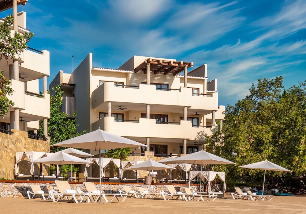 Celeste Beach Residences Huatulco Curamoria Collection 3/50