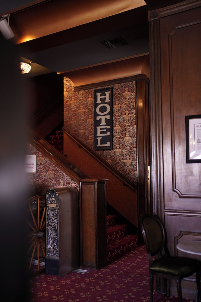 Mizpah Hotel 20/38