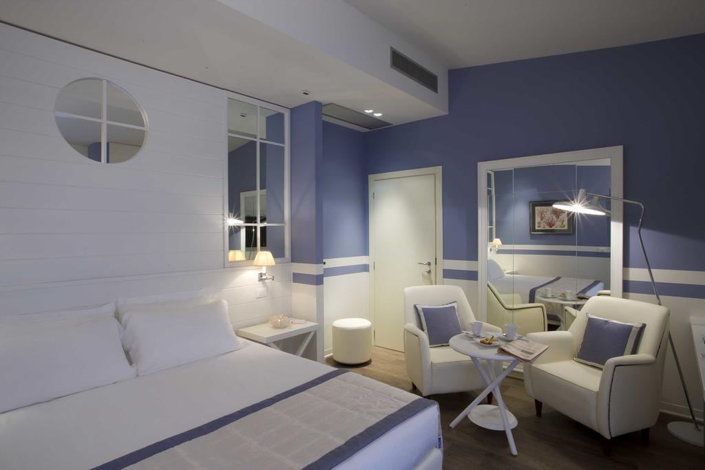 Hotel Panorama 7/19