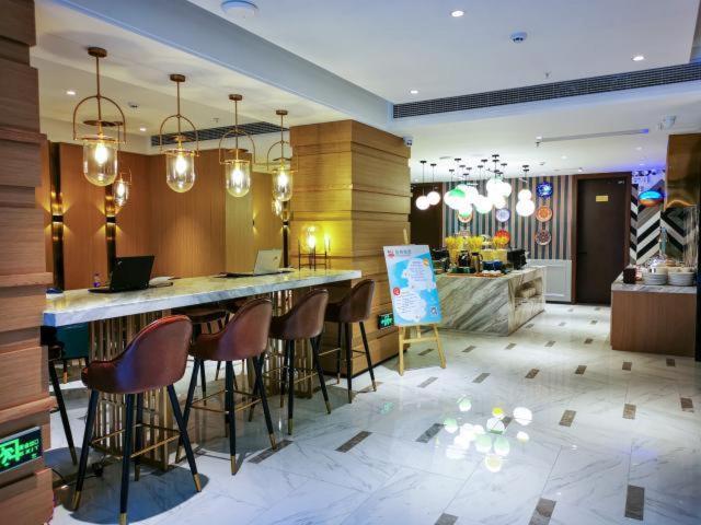 Magnotel guiyang fountain commercial center subway station hotel 25/37