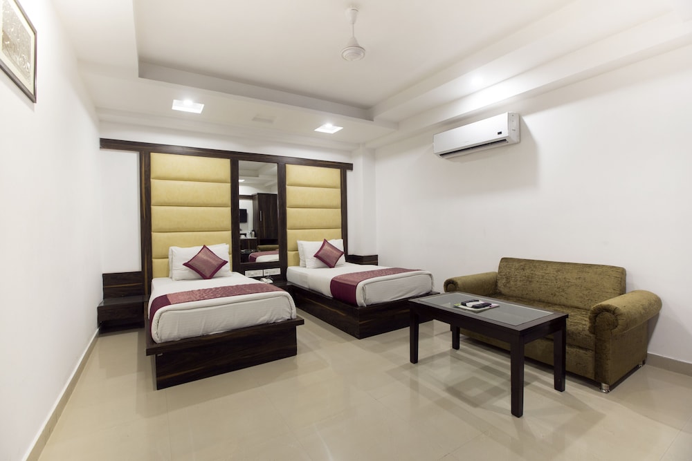HOTEL KRISHNA DELUXE 60/70