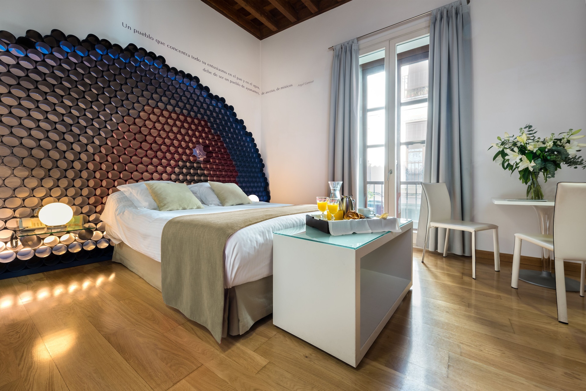ROOM, DOUBLE BED, JETTED TUB