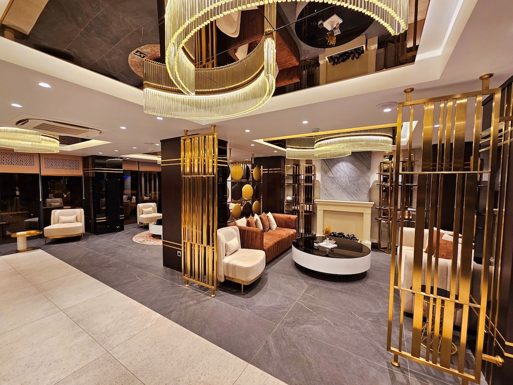Asur Imperial Hotel 8/38