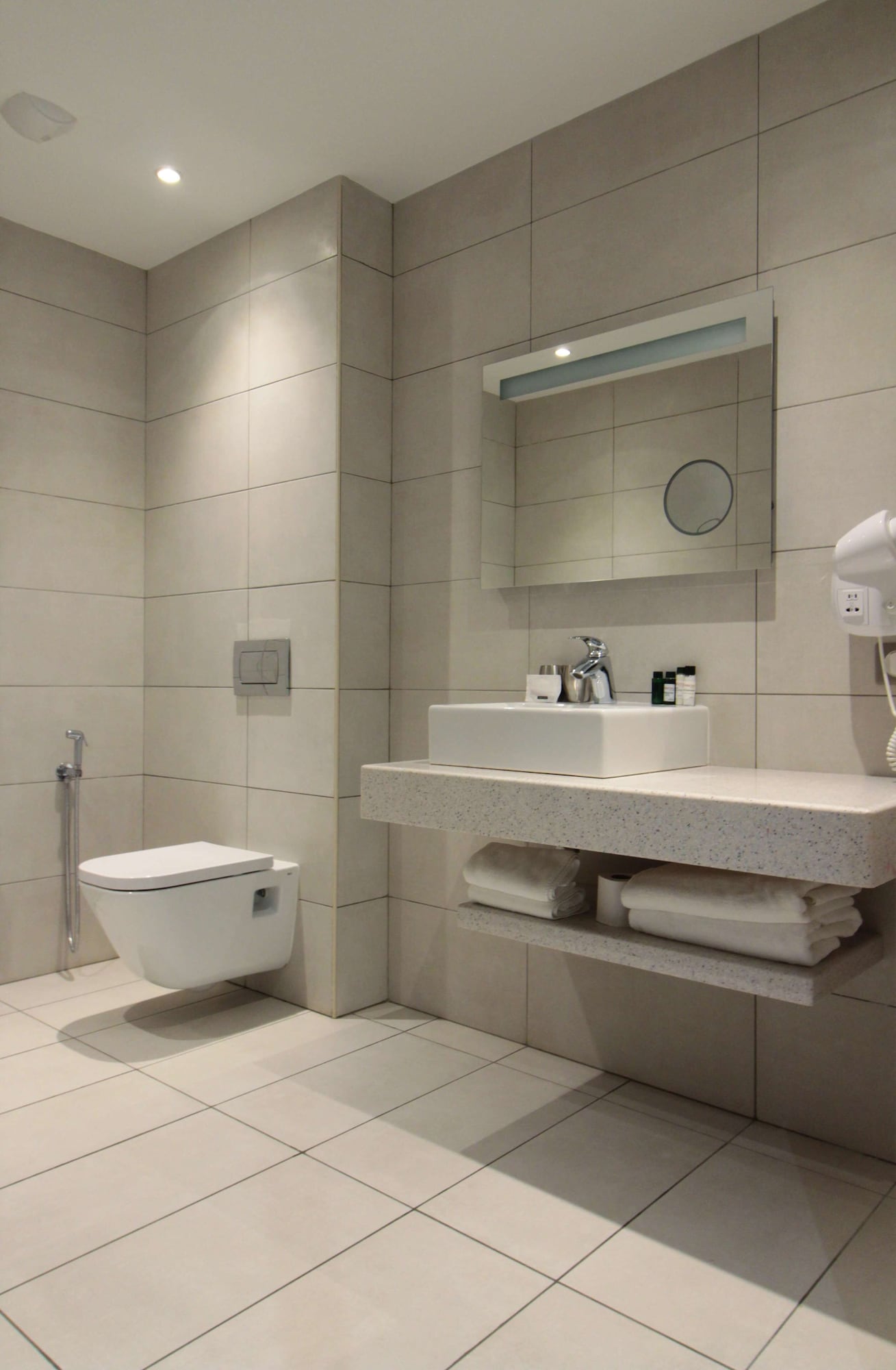 Studio, King Bed, Radisson Serviced Apartments Antananarivo City Centre 7/9