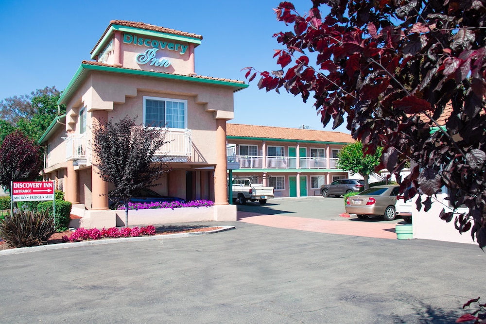 Discovery Inn 4/34