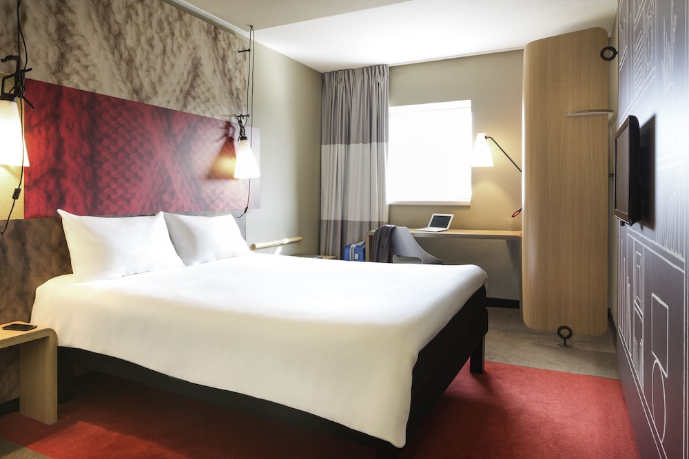 IBIS SAINT MALO PLAGE 28/66