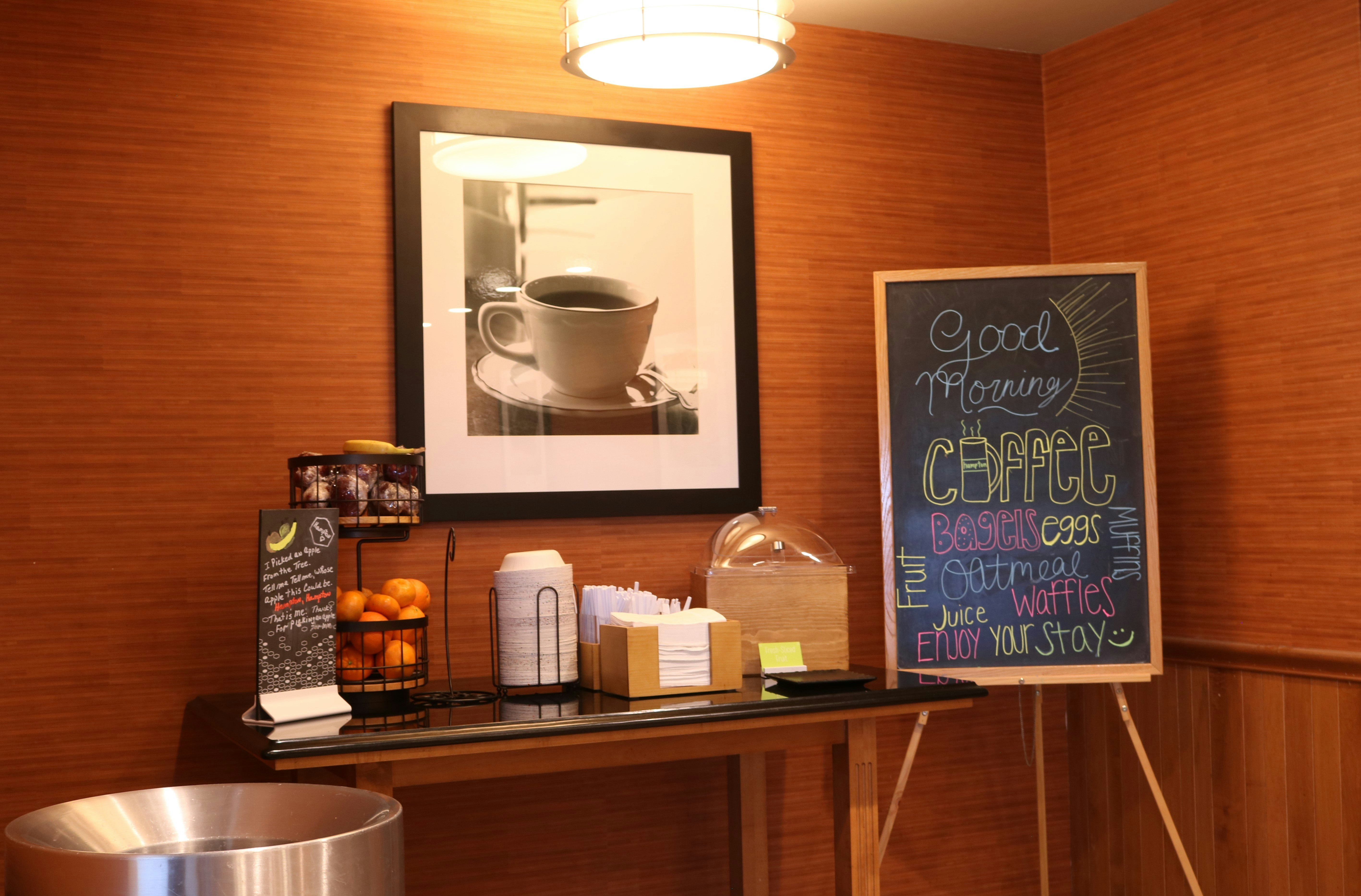 Hampton Inn & Suites Fremont 24/46