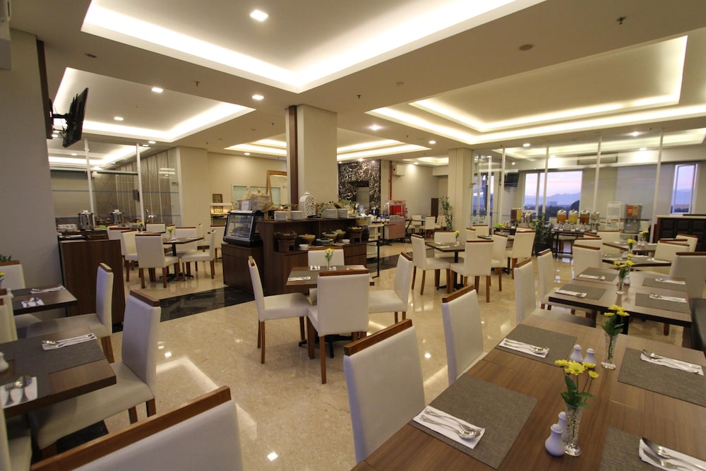 GRAND TEBU HOTEL 46/52