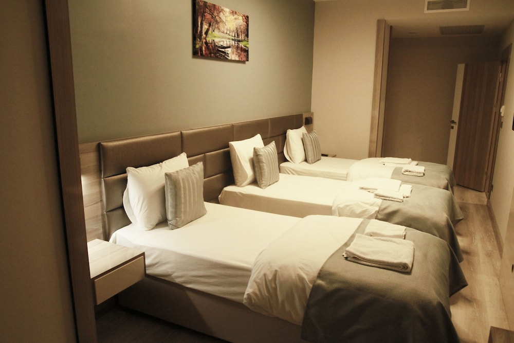 MyHouse N5 Suites 12/69