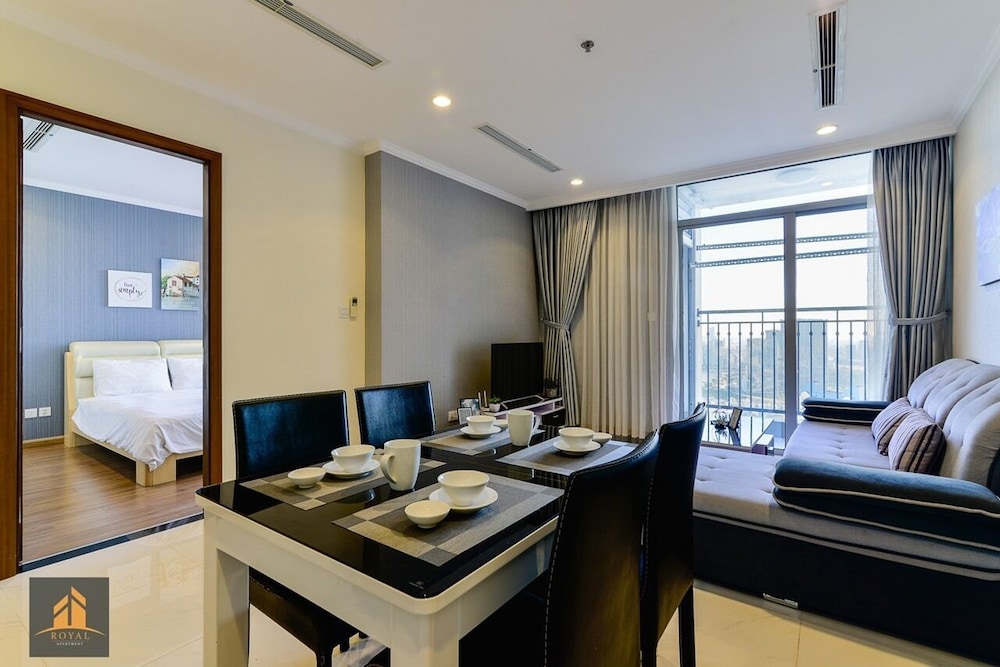 Christine S Saigon Apartment 28/50