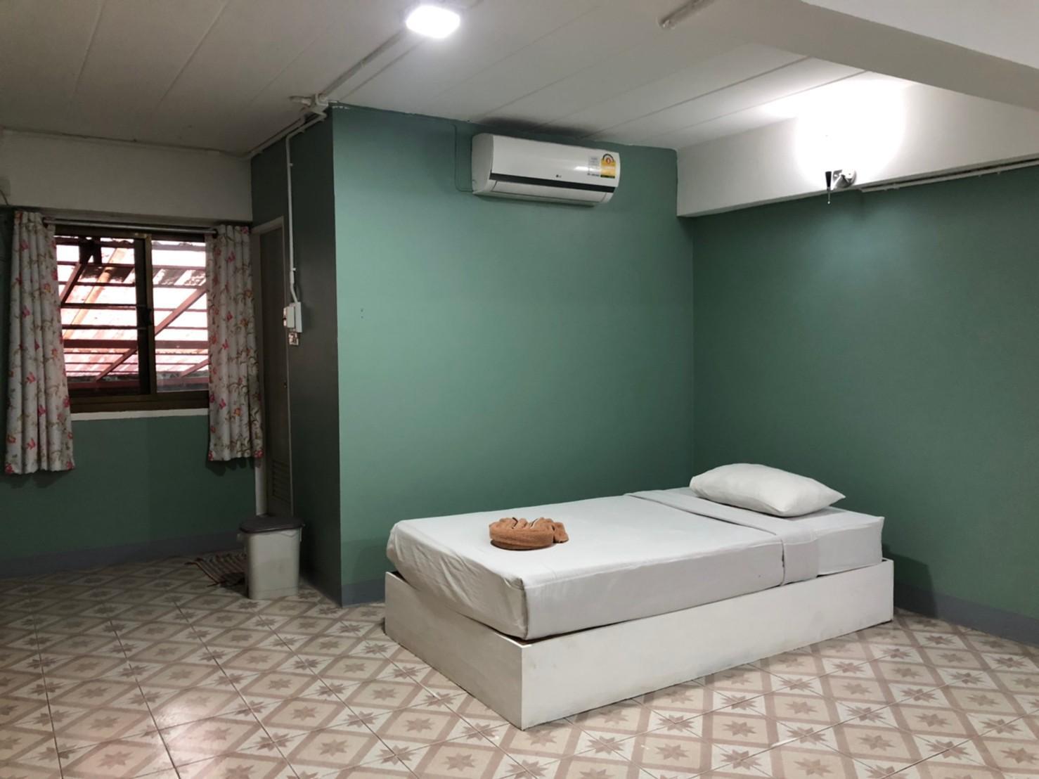 غرفة تنفيذية عائلية
