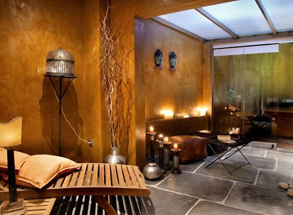 Le Convivial Luxury Suites & Spa 19/45