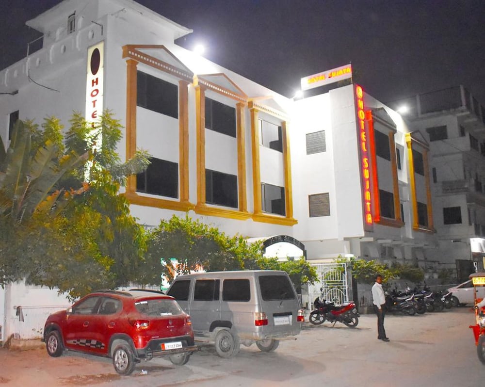 Hotel Sujata 55/64