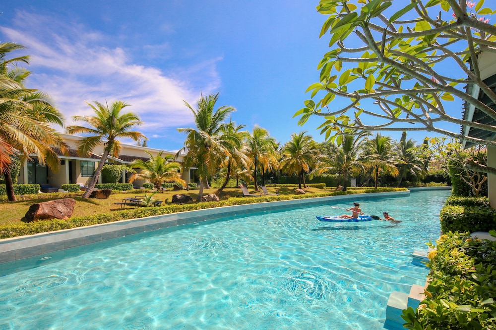 Craft Resort & Villas 64/69