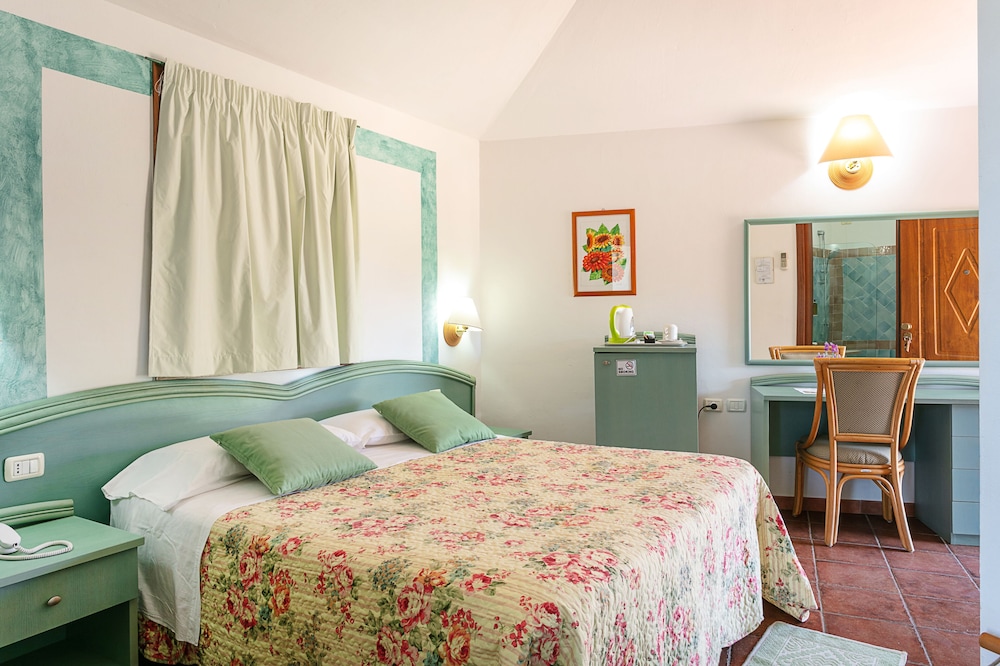 DELUXE, DOUBLE BED, BALCONY, SEPARATE BUILDING