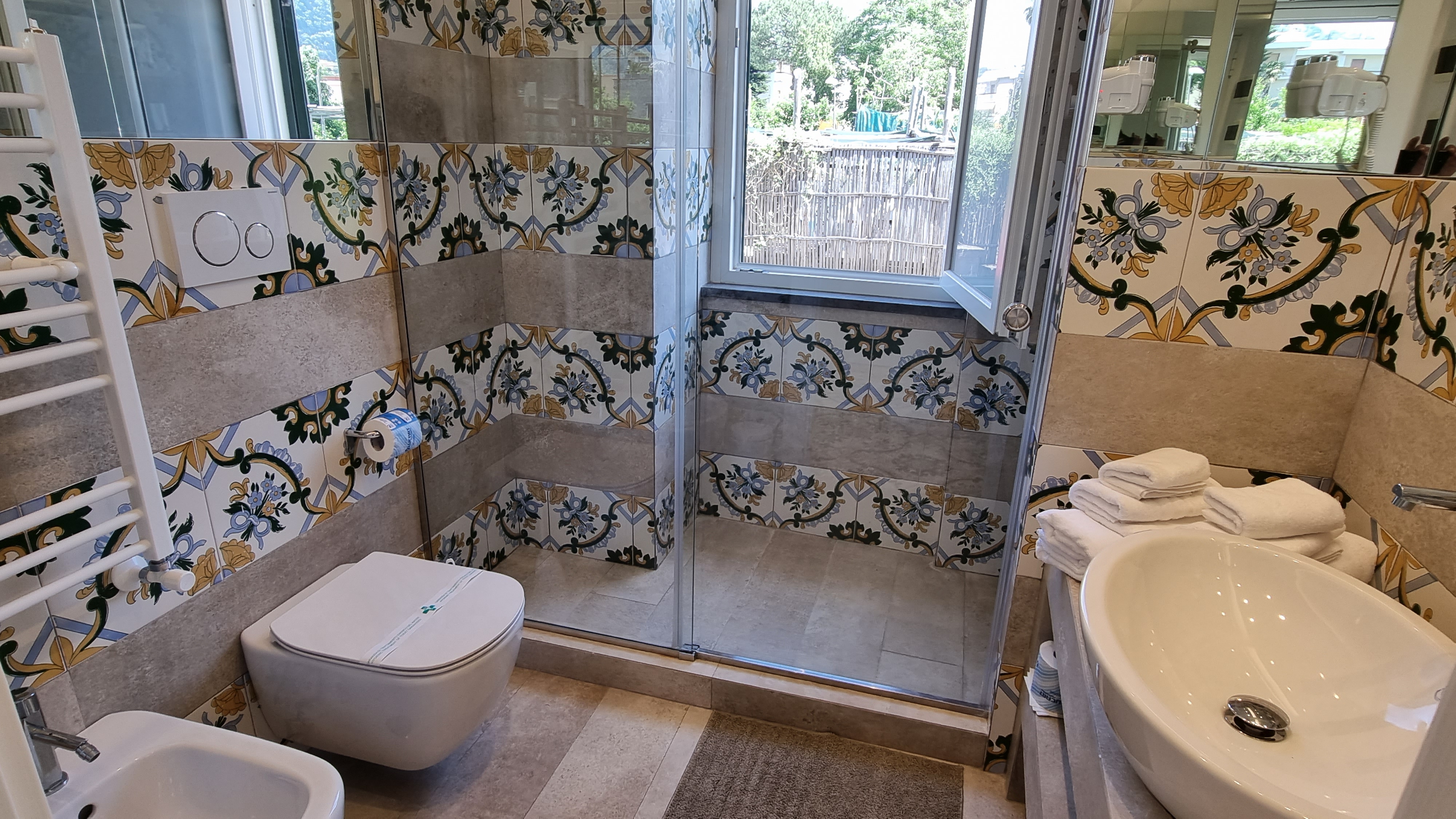 Room, Quadruple, Balcony or Patio 5/5