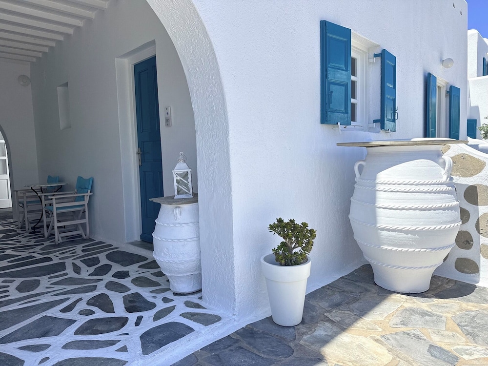 Cyclades Studios 23/49