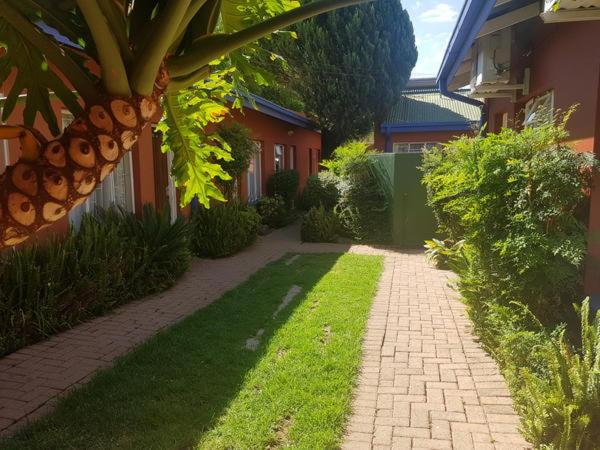 Garden View Guest Lodge 4/6