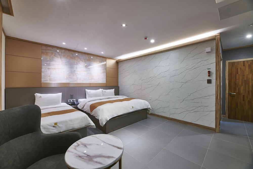 Hotel Aura 13/39