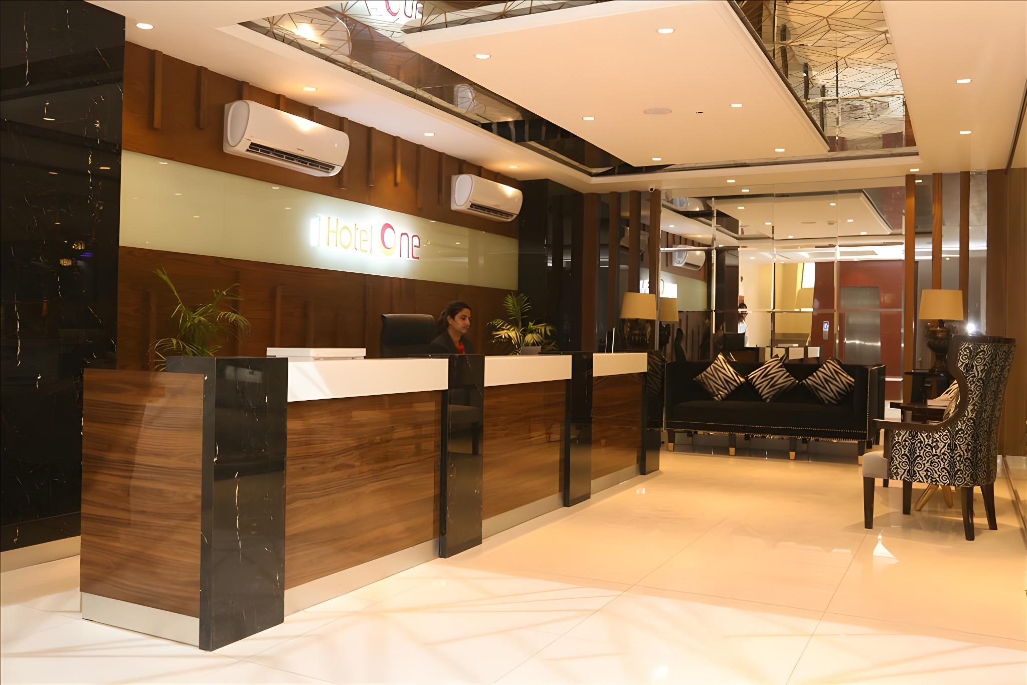 Hotel One Club Road Rahimyar Khan 6/22