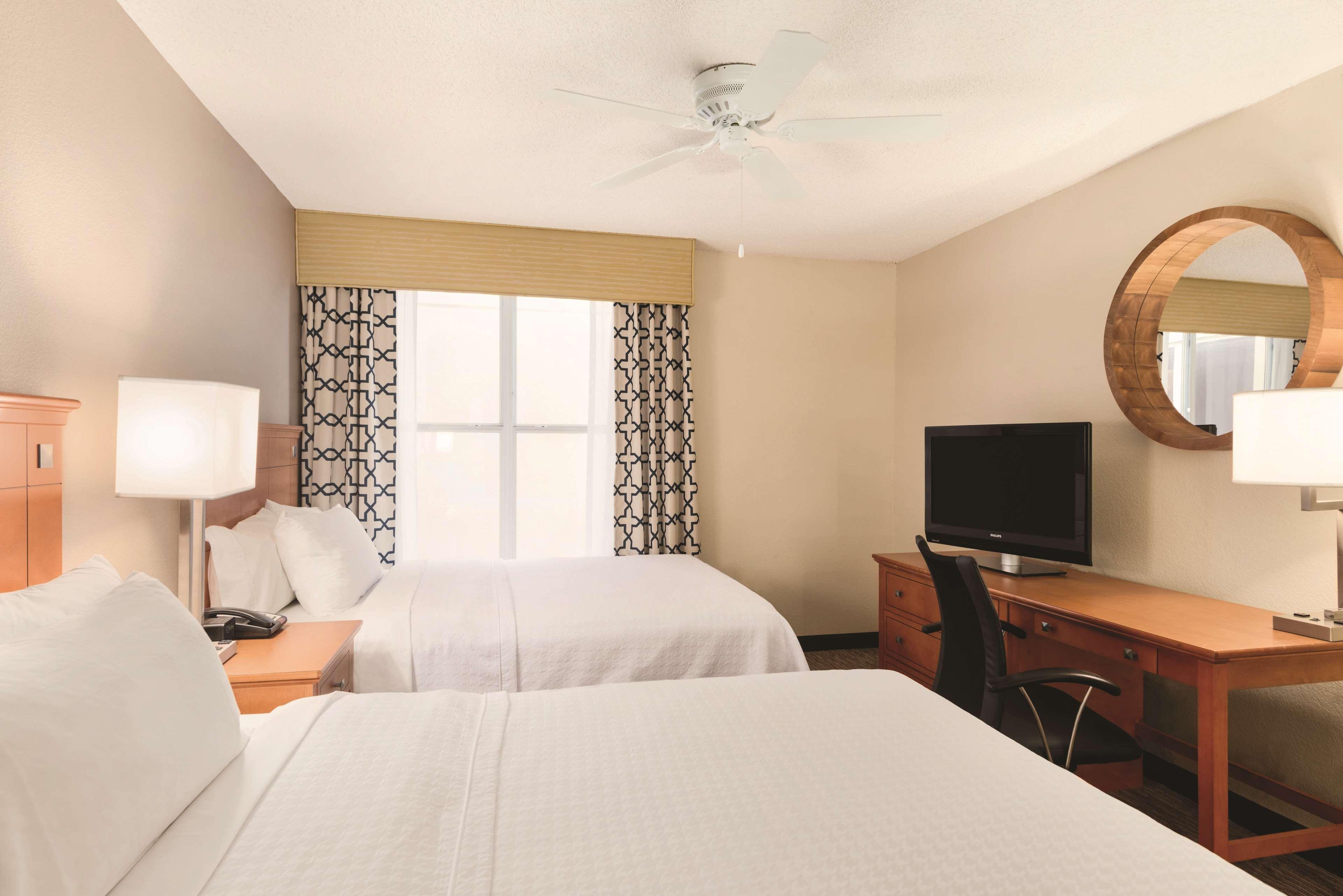 SUITE, 4 DOUBLE BEDS, 2 BATHROOMS, ACCESSIBLE