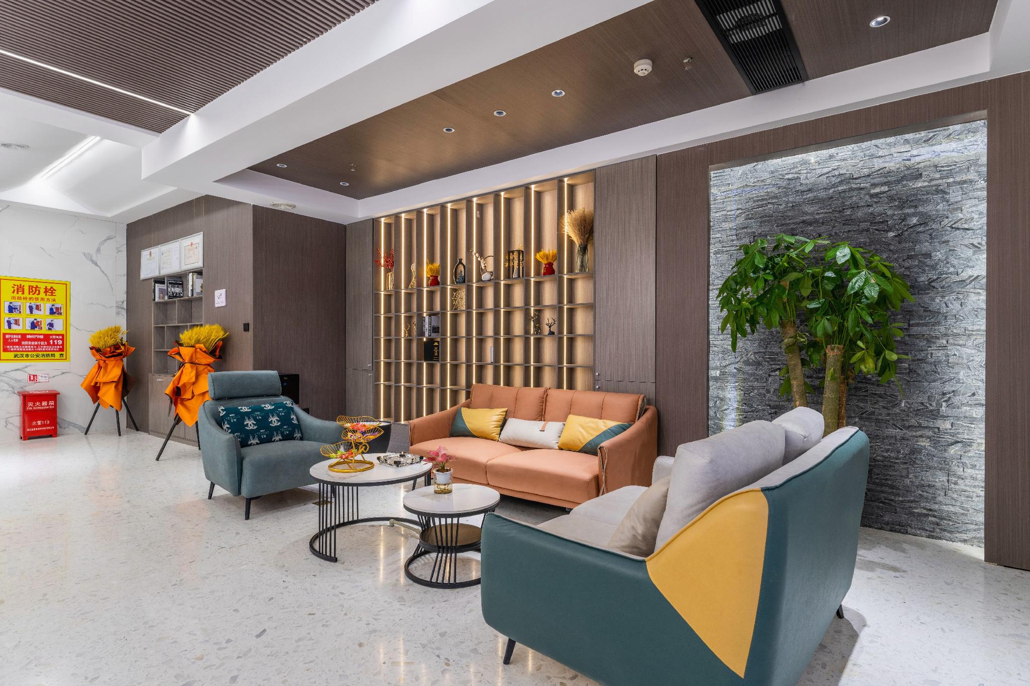 Ramada Encore by Wyndham Wuhan West 28/37