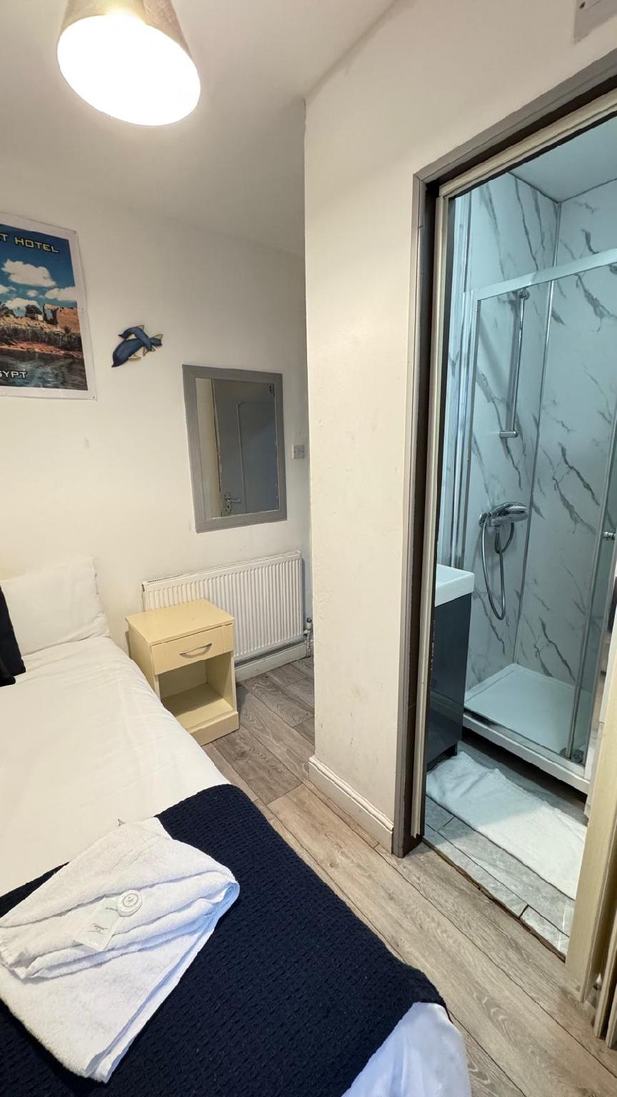 Mini, Double Bed, Small