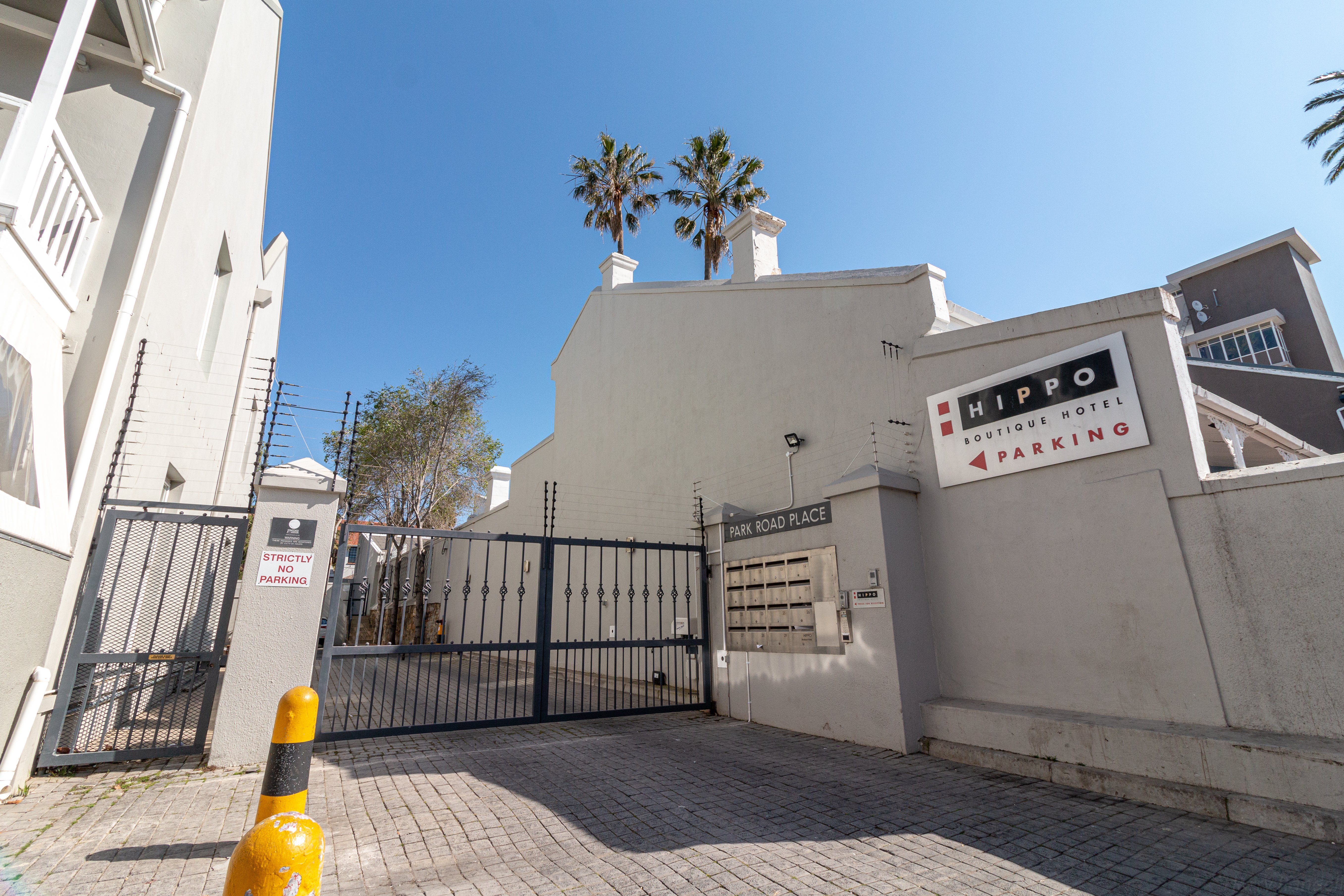 Hippo Boutique Hotel 46/53