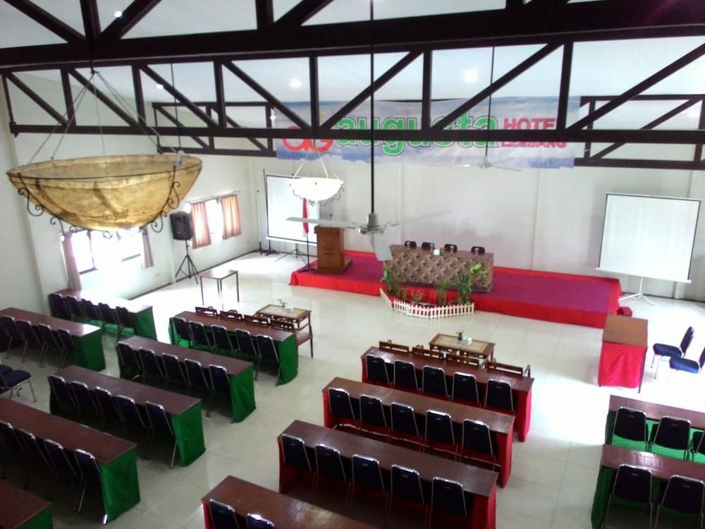 Hotel Augusta Lembang 13/20