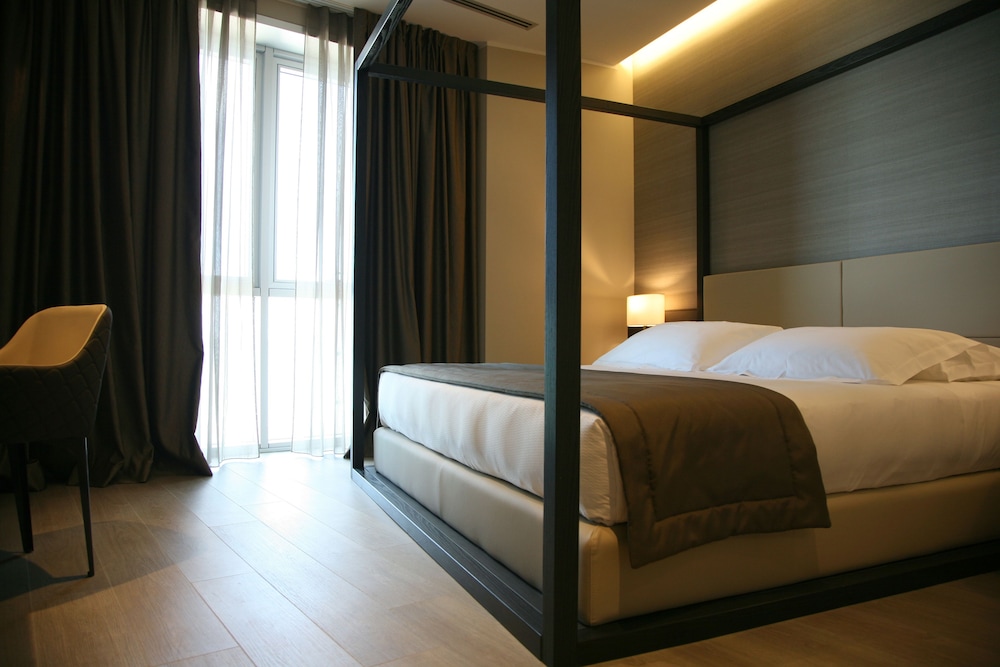 Ego Hotel 31/69