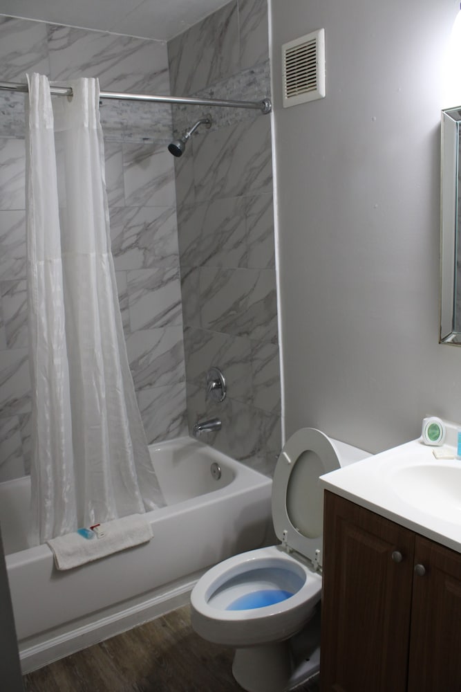 APM Inn & Suites 53/54