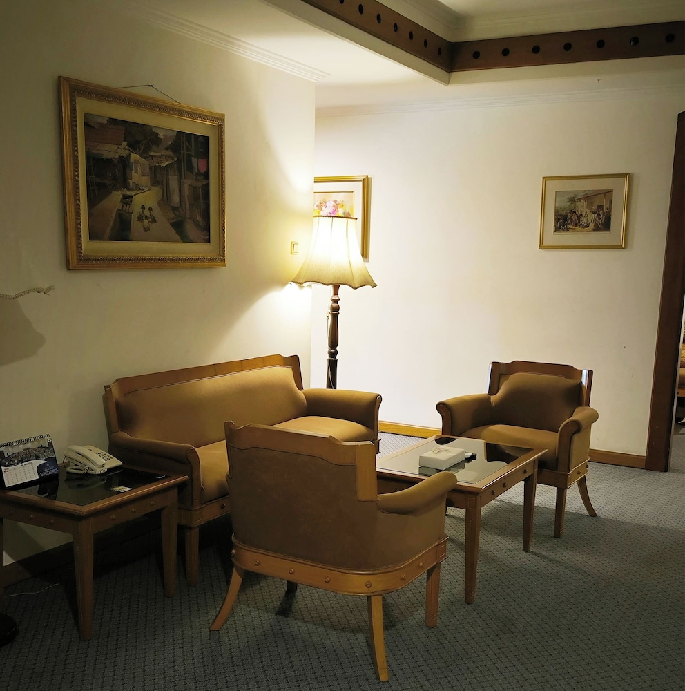 KRESNA HOTEL WONOSOBO 40/50