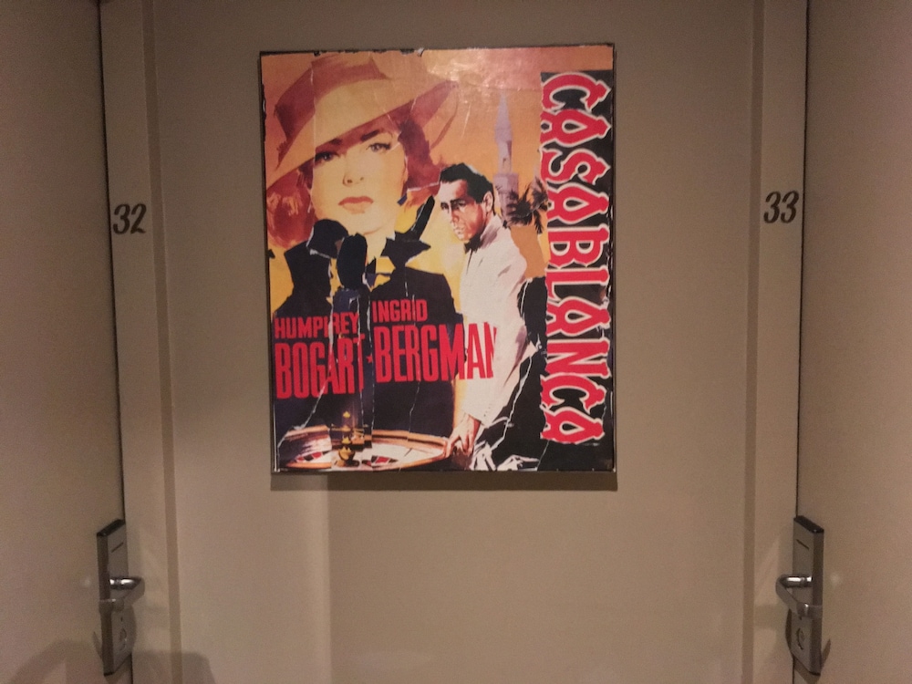 7Art Hotel 11/75