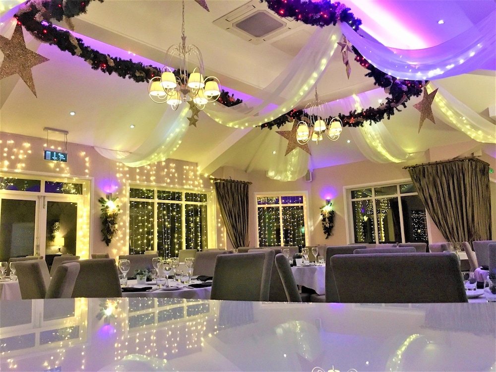 Astley Bank Hotel by Sunday 8/58
