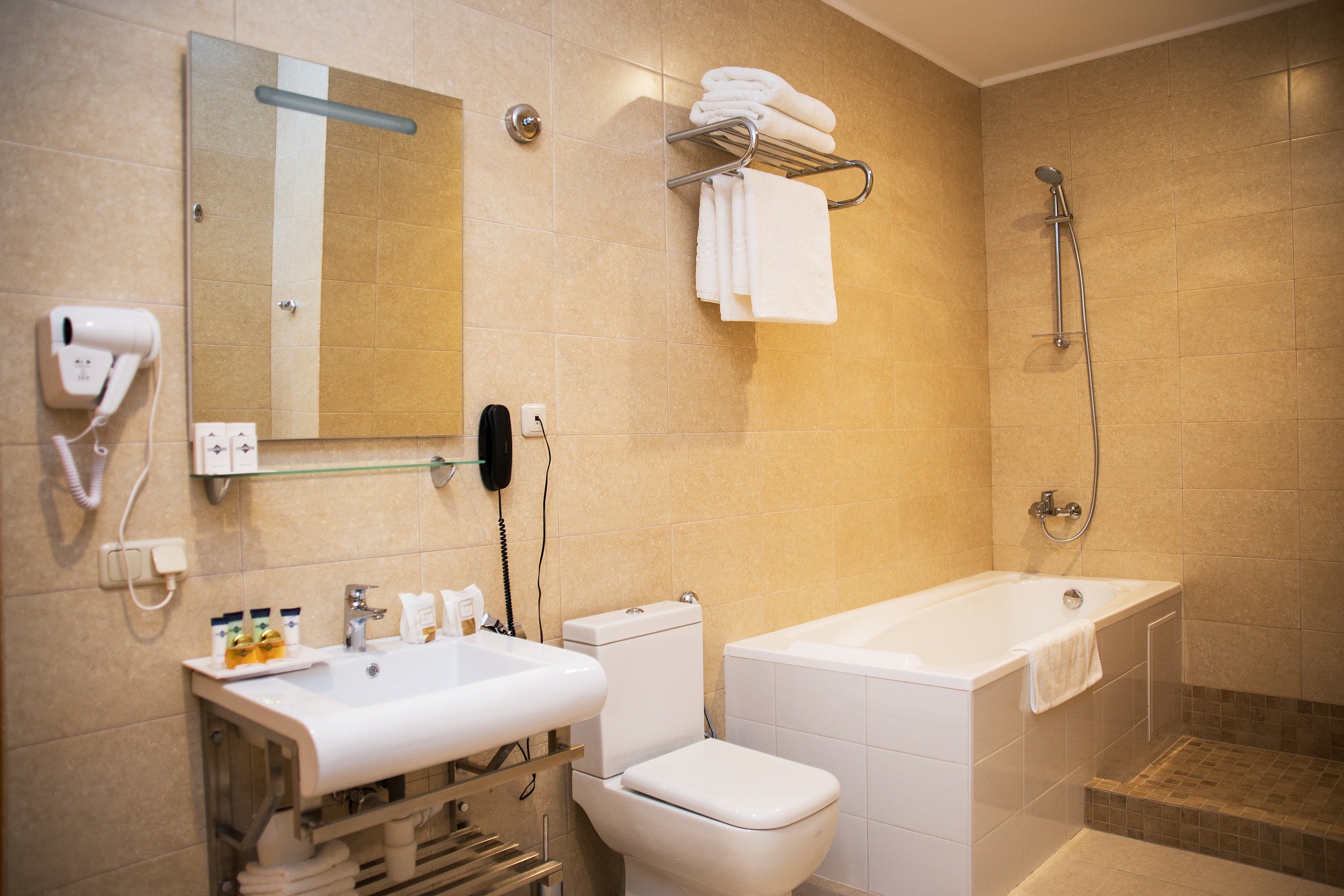 ANI PLAZA HOTEL 55/56