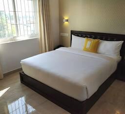 DELUXE, SINGLE, KING BED