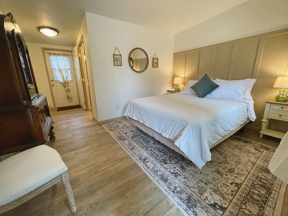 Emerald Valley Inn 18/74