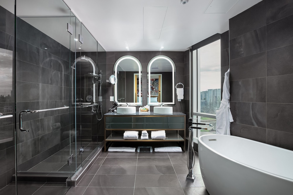 Versante Hotel 46/47